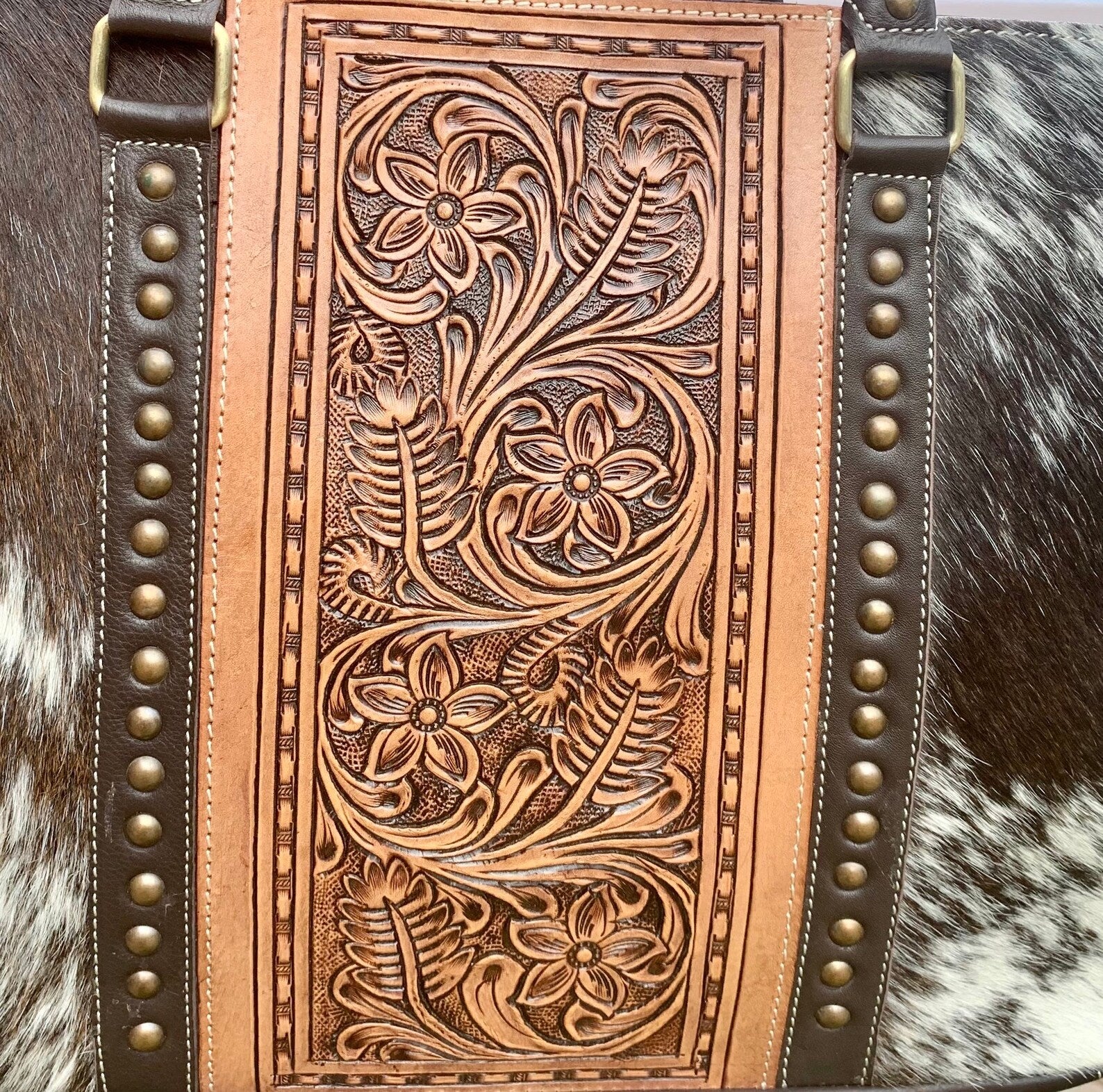 Handcrafted Cowhide Leather Tote – Unique Western Style